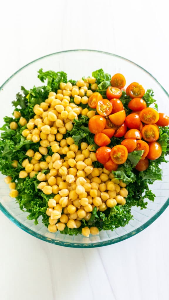 kale salad with chickpeas and tomatoes